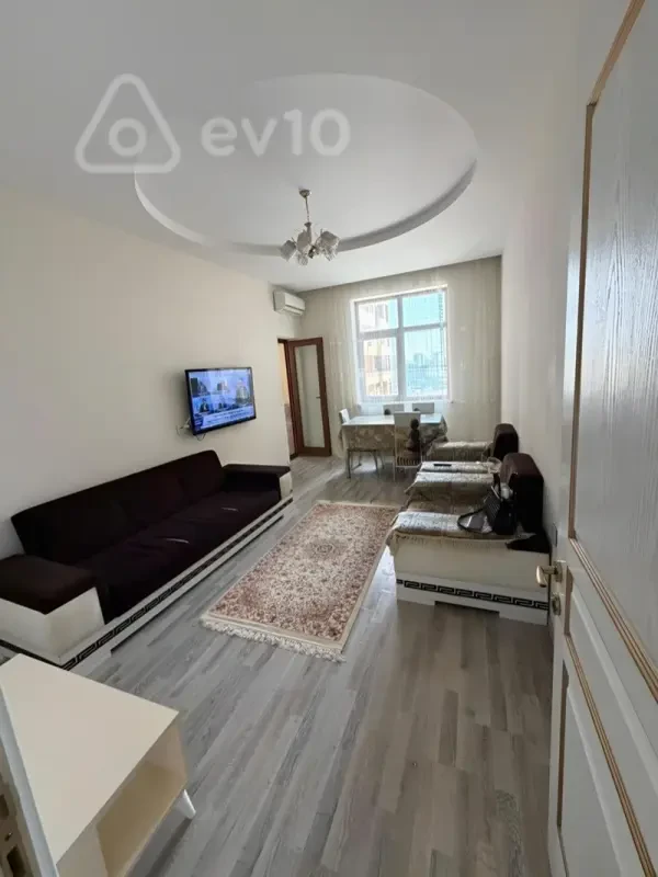 Kirayə verilir 2 otaqlı yeni tikili 65 m²
