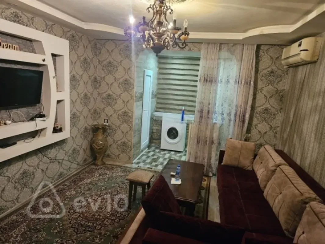 Kirayə verilir 2 otaqlı köhnə tikili 50 m²