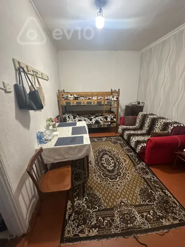 Kirayə verilir 1 otaqlı həyət evi 30 m²
