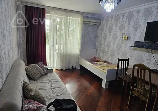 Kirayə verilir 1 otaqlı köhnə tikili 50 m² — Bakı, Nizami 1 otaq 50.00 m²