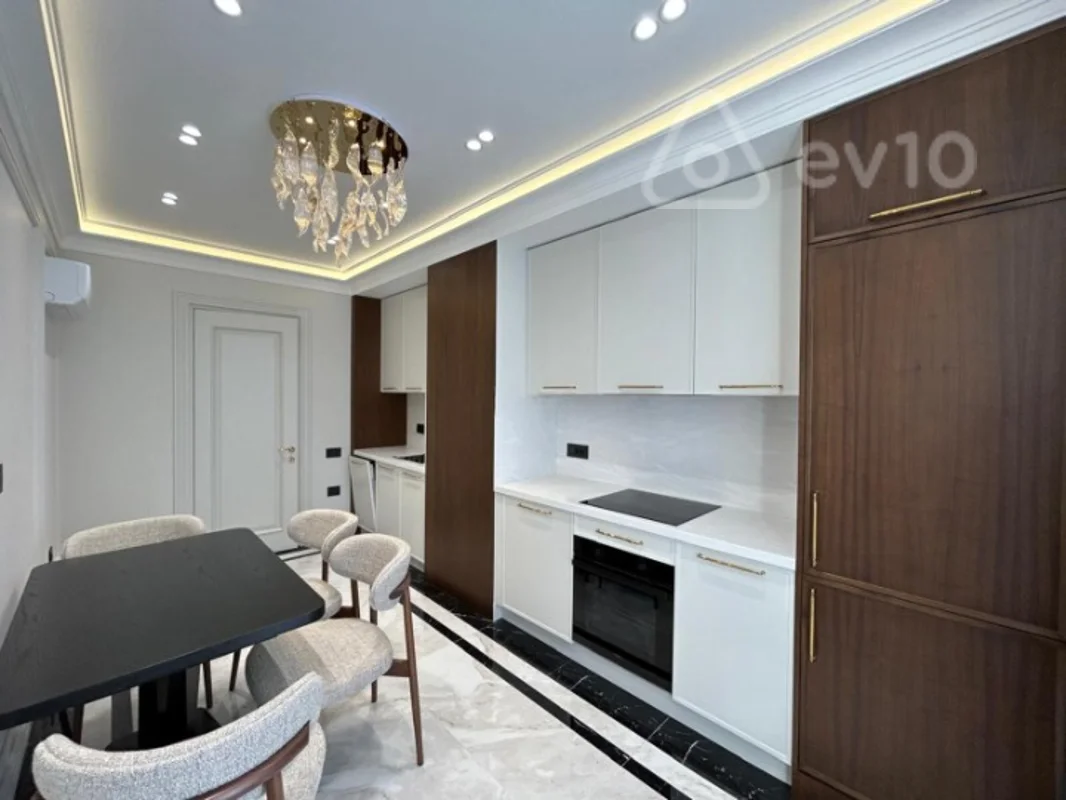 Kirayə verilir 3 otaqlı yeni tikili 98 m²