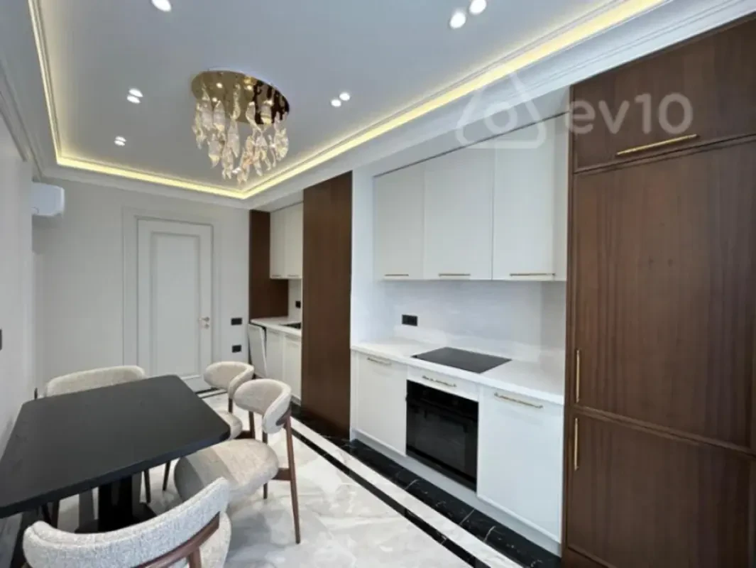 Kirayə verilir 3 otaqlı yeni tikili 98 m²