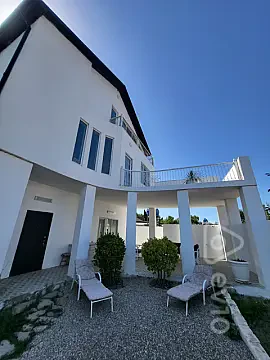 Satılır 6 otaqlı həyət evi 300 m² — Xaçmaz 6 otaq 300.00 m²