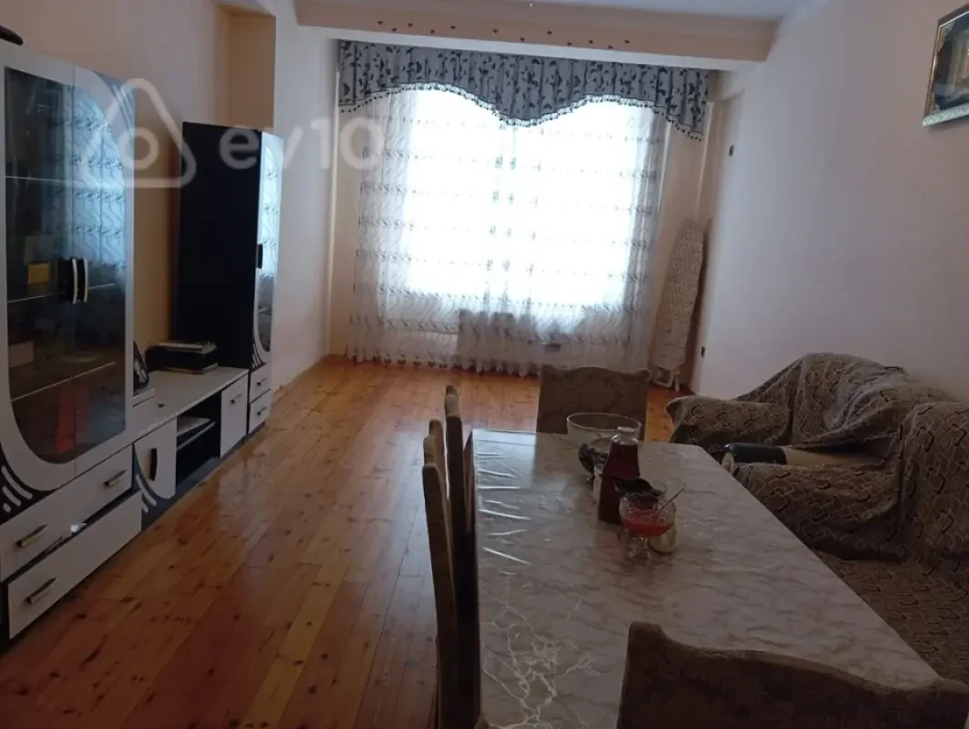 Kirayə verilir 2 otaqlı yeni tikili 90 m²