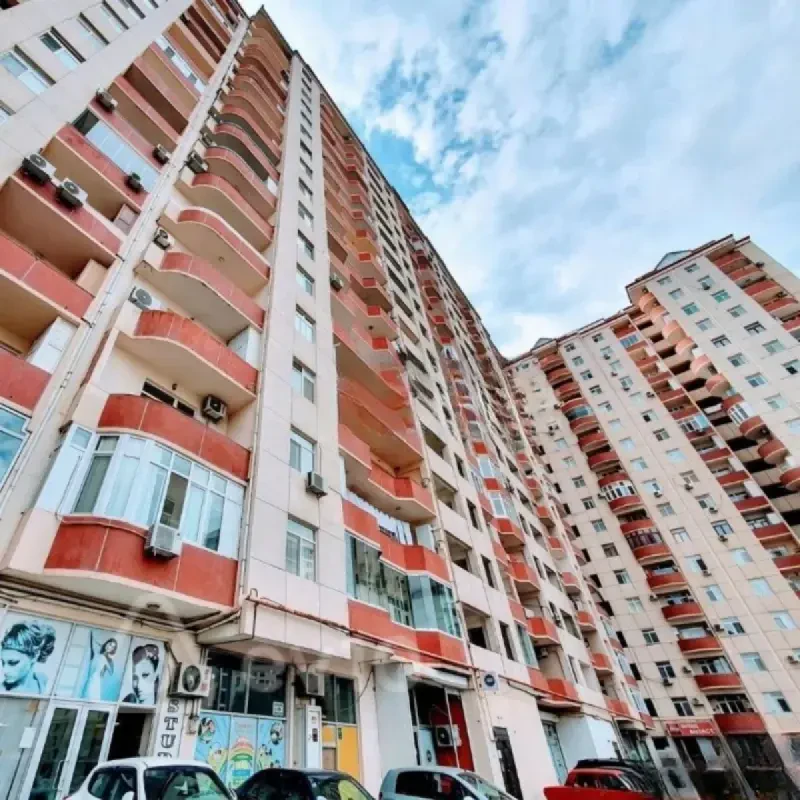 Satılır 3 otaqlı yeni tikili 121 m²