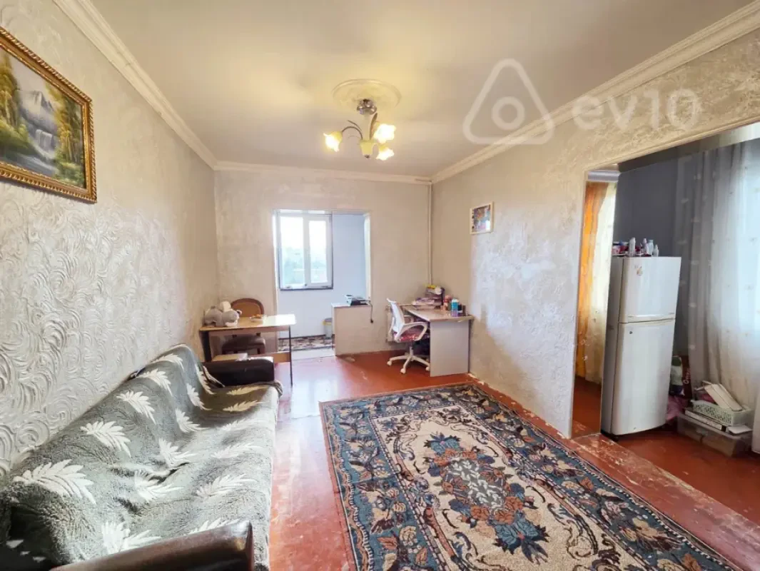 Satılır 2 otaqlı köhnə tikili 47 m²