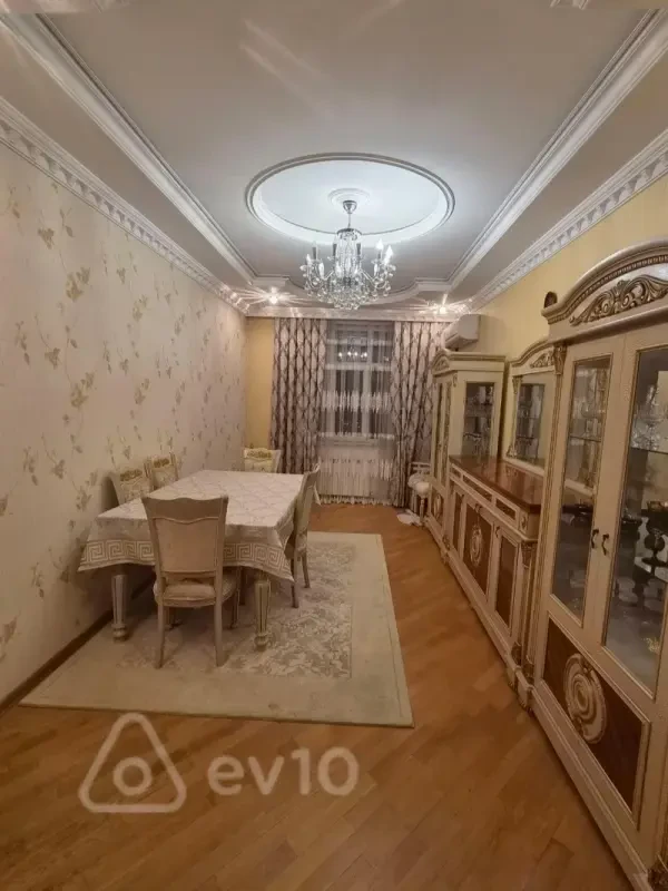 Kirayə verilir 3 otaqlı yeni tikili 120 m²