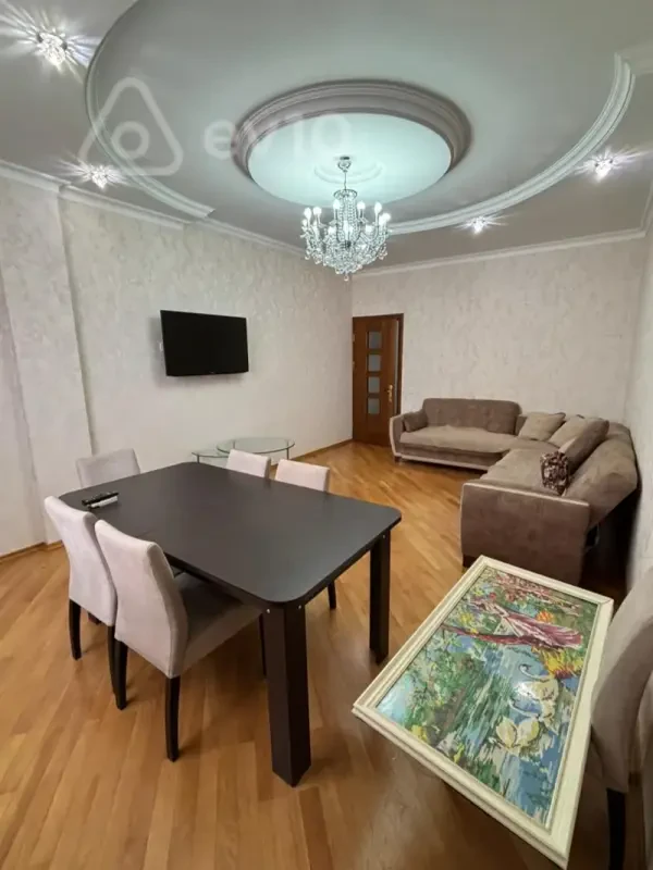 Kirayə verilir 3 otaqlı yeni tikili 115 m²