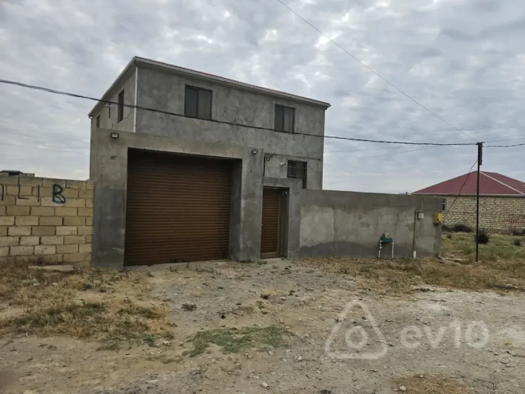 Satılır 6 otaqlı həyət evi 260 m²