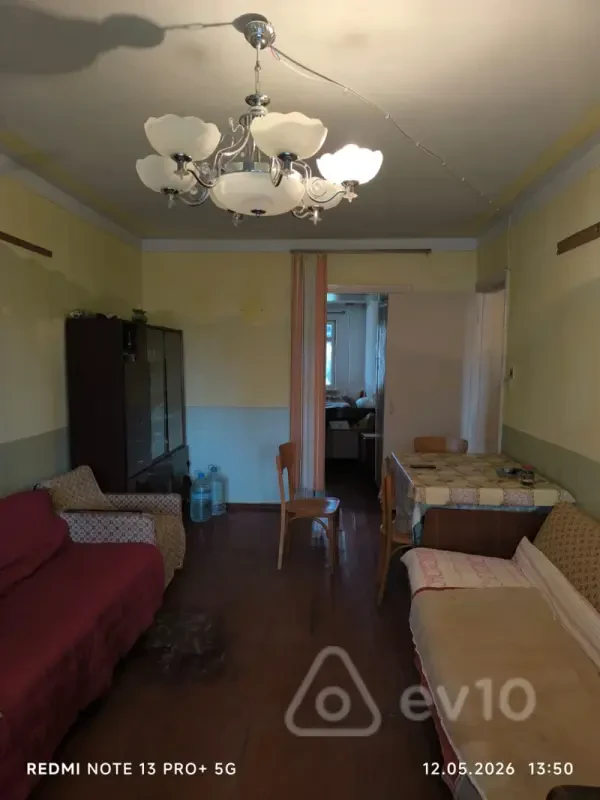 Kirayə verilir 2 otaqlı köhnə tikili 55 m²