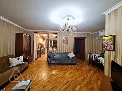 Kirayə verilir 3 otaqlı köhnə tikili 95 m² — Bakı, Nərimanov 3 otaq 95.00 m²