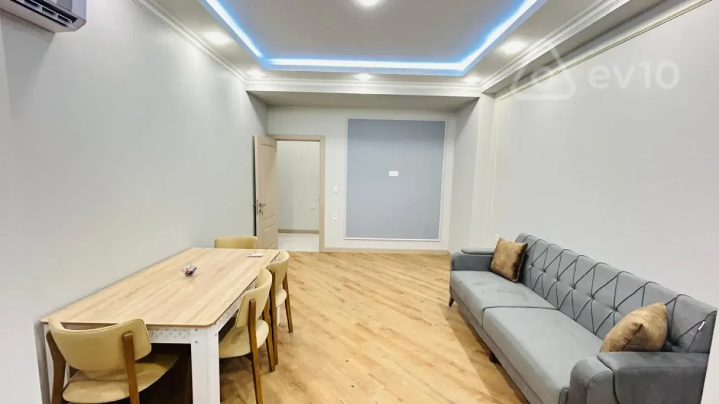 Kirayə verilir 2 otaqlı yeni tikili 70 m²