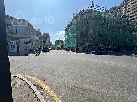 Kirayə verilir 3 otaqlı köhnə tikili 80 m² — Bakı, Nəsimi 3 otaq 80.00 m²