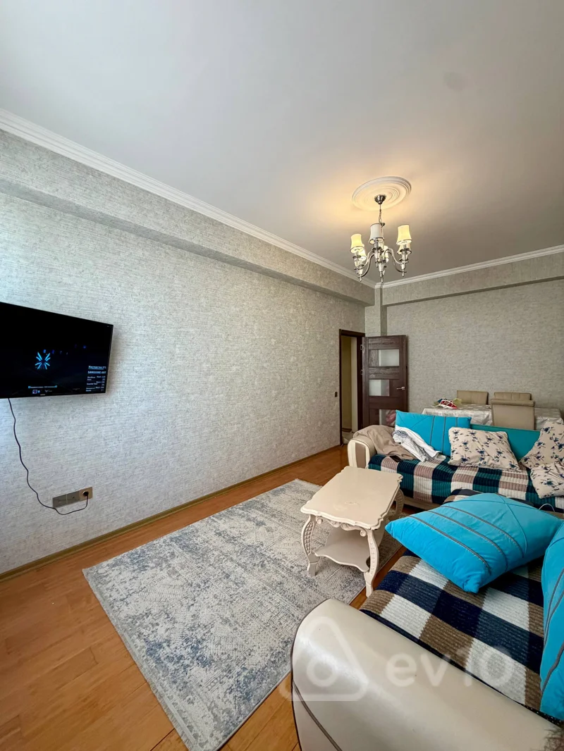 Kirayə verilir 2 otaqlı yeni tikili 60 m²