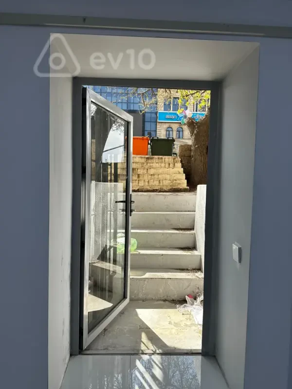 Kirayə verilir mənzil 122 m²