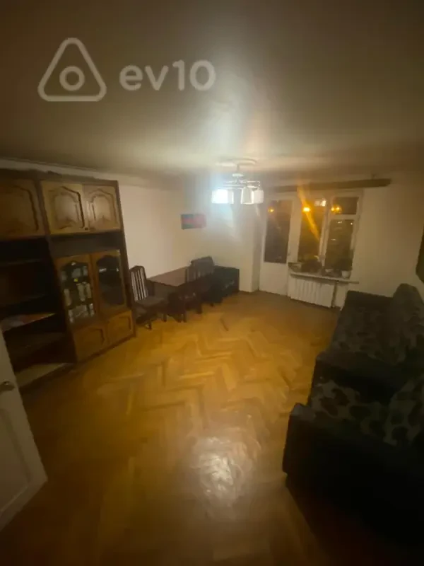 Kirayə verilir 3 otaqlı köhnə tikili 65 m²