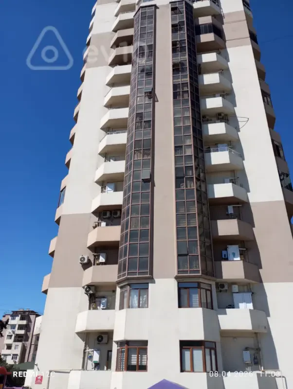 Kirayə verilir 2 otaqlı yeni tikili 70 m²