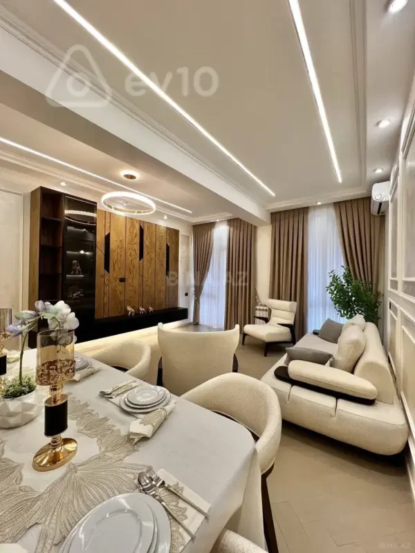 Kirayə verilir 2 otaqlı yeni tikili 100 m²