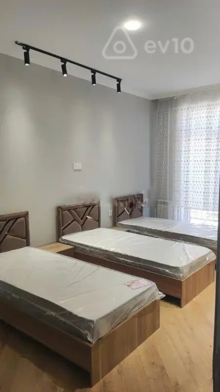 Kirayə verilir 3 otaqlı yeni tikili 85 m²
