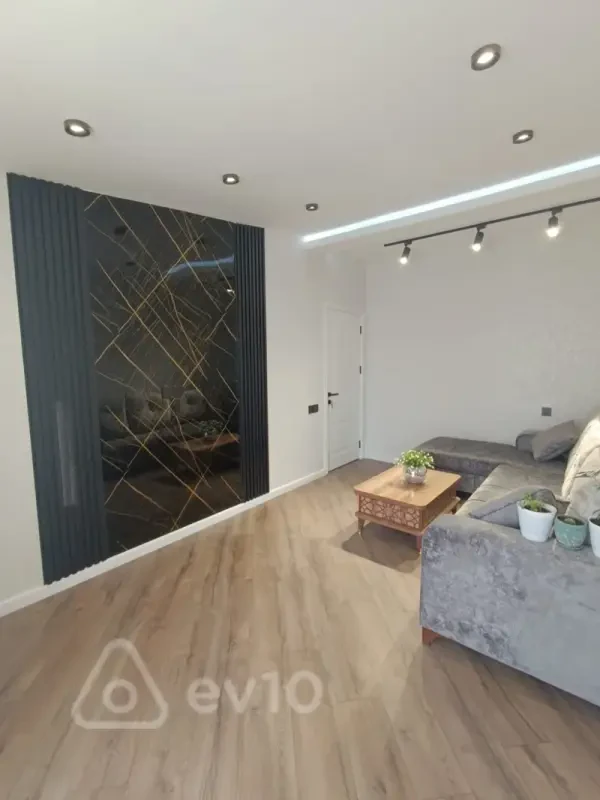Kirayə verilir 2 otaqlı yeni tikili 53 m²