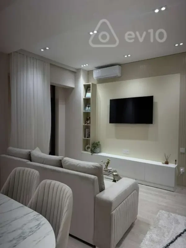 Kirayə verilir 3 otaqlı yeni tikili 94 m²