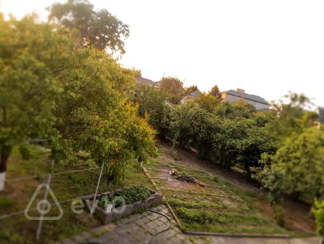 Satılır 3 otaqlı həyət evi 180 m²