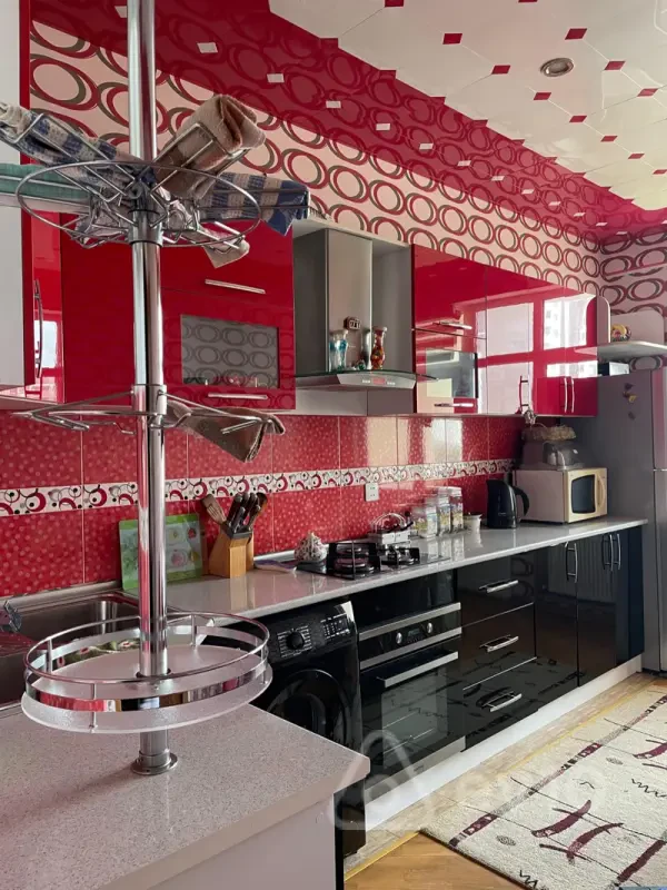 Kirayə verilir 3 otaqlı yeni tikili 90 m²