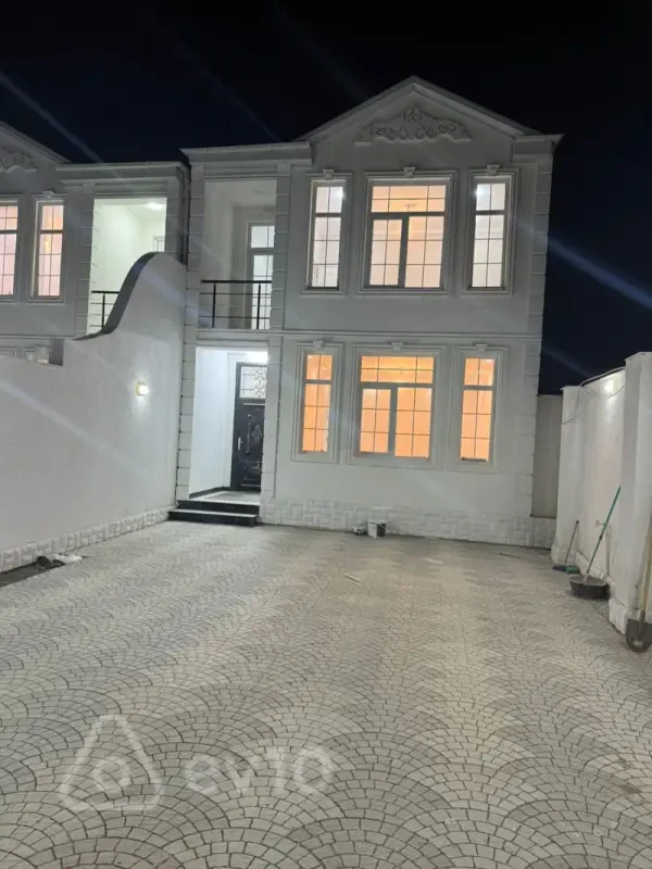 Satılır 4 otaqlı həyət evi 180 m²