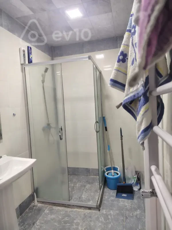 Kirayə verilir 2 otaqlı yeni tikili 74 m²