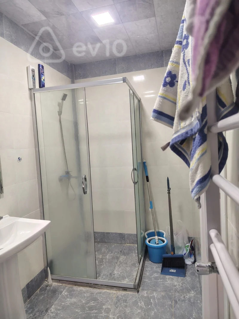Kirayə verilir 2 otaqlı yeni tikili 74 m²