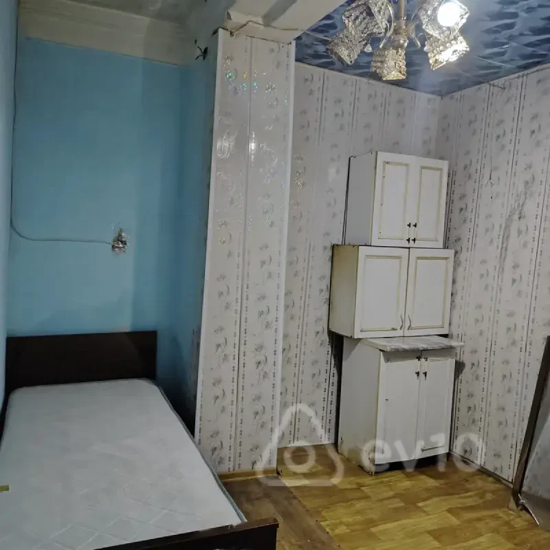 Kirayə verilir 2 otaqlı köhnə tikili 30 m²