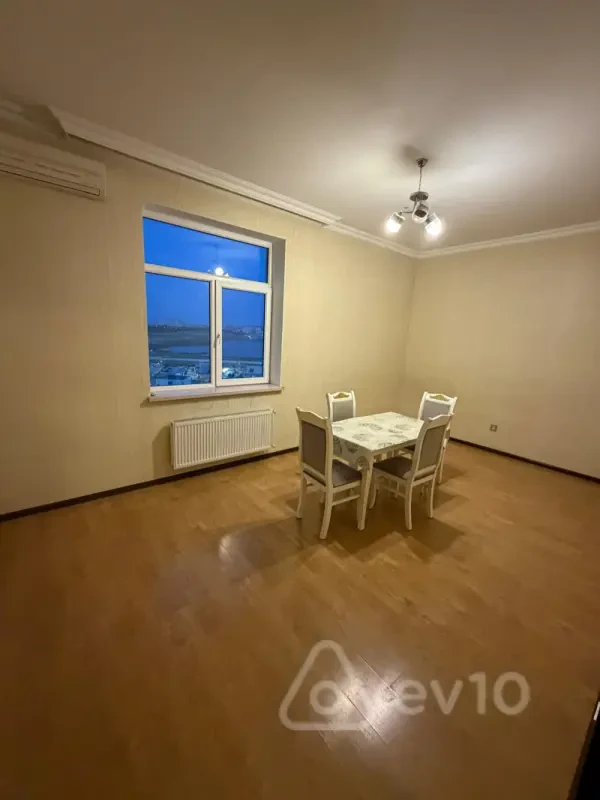 Kirayə verilir 3 otaqlı yeni tikili 80 m²