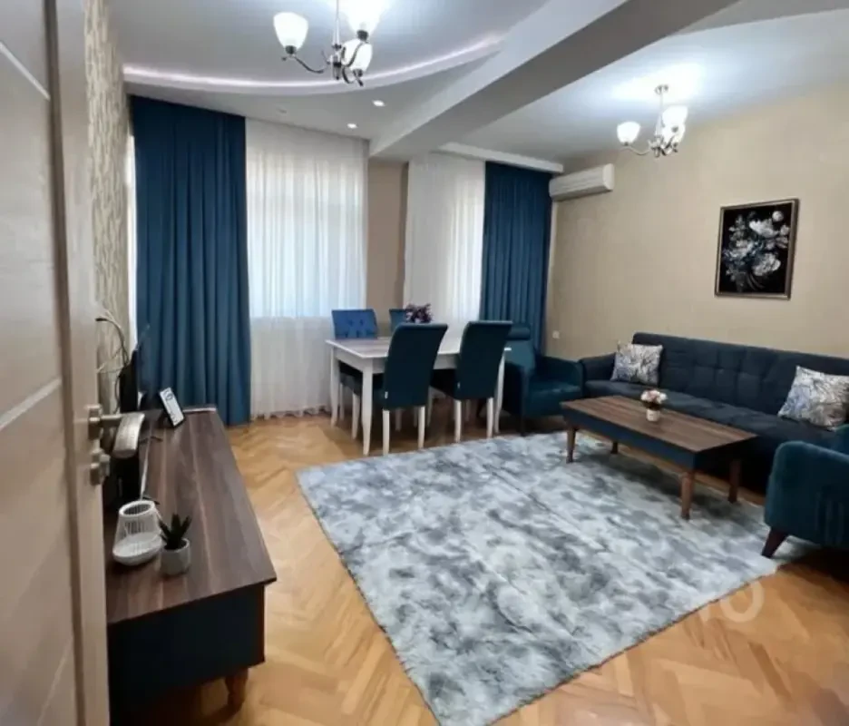 Kirayə verilir 3 otaqlı yeni tikili 114 m²