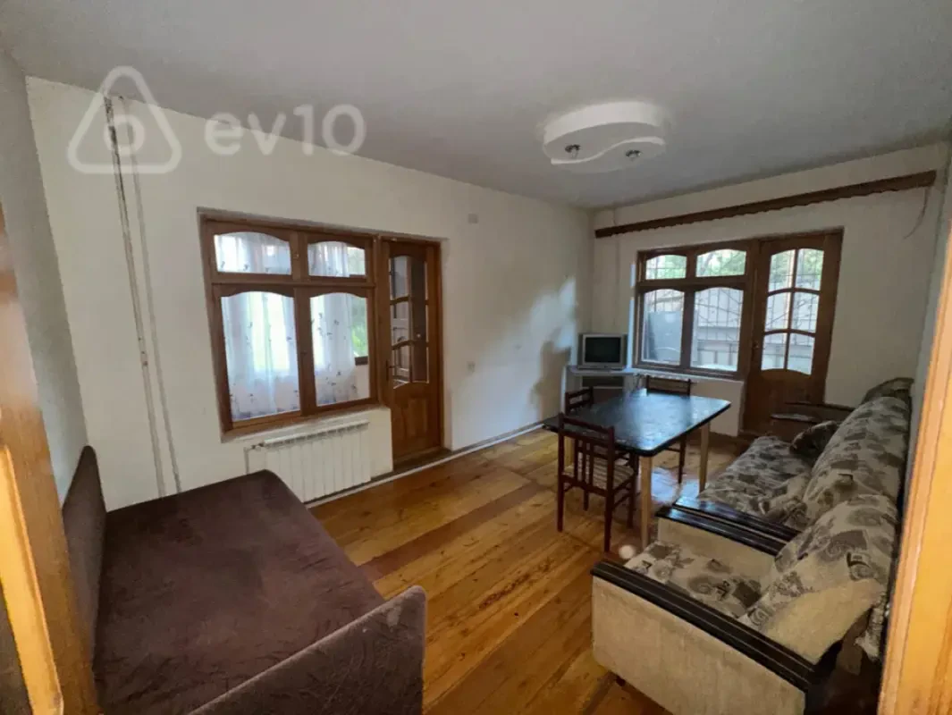 Kirayə verilir 3 otaqlı köhnə tikili 60 m²