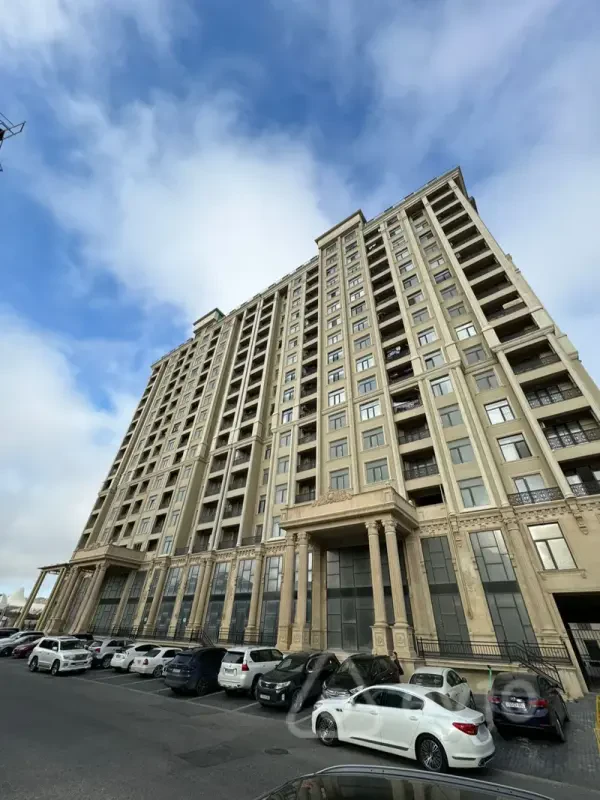 Satılır 2 otaqlı yeni tikili 80 m²