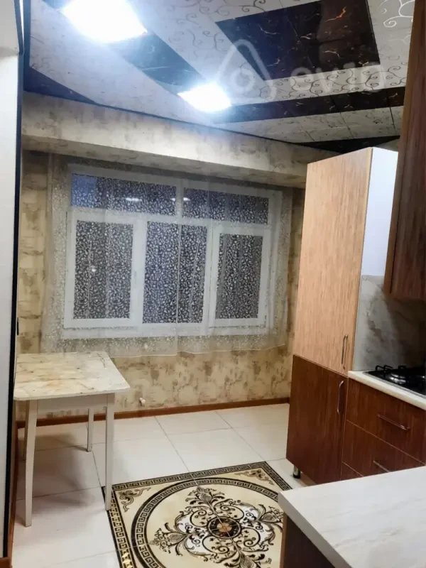 Kirayə verilir 2 otaqlı köhnə tikili 60 m²