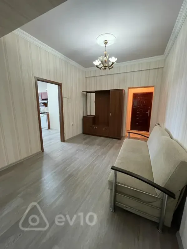 Kirayə verilir 2 otaqlı yeni tikili 70 m²