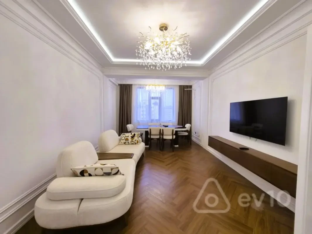 Satılır 3 otaqlı yeni tikili 118 m²