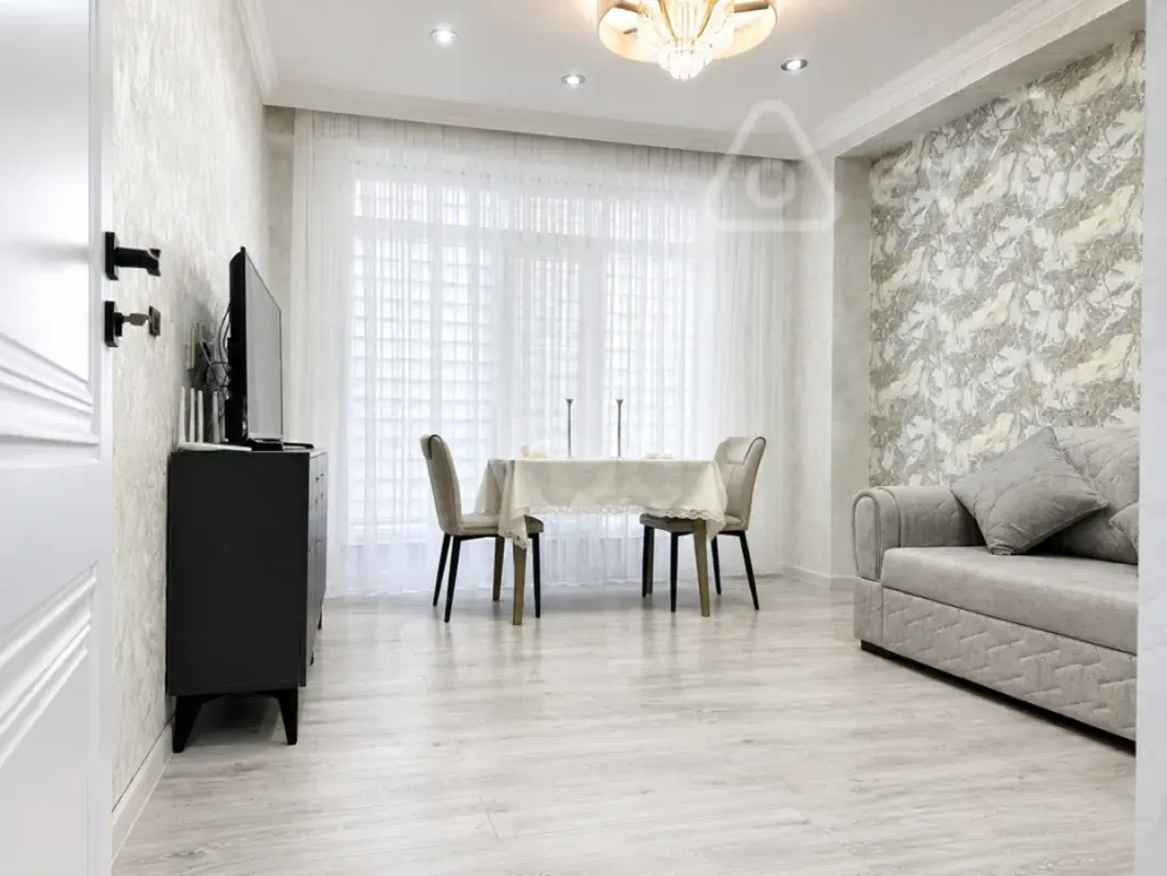 Kirayə verilir 2 otaqlı yeni tikili 52 m²