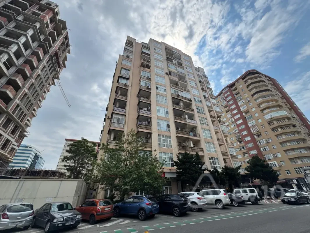 Satılır 5 otaqlı yeni tikili 172 m²