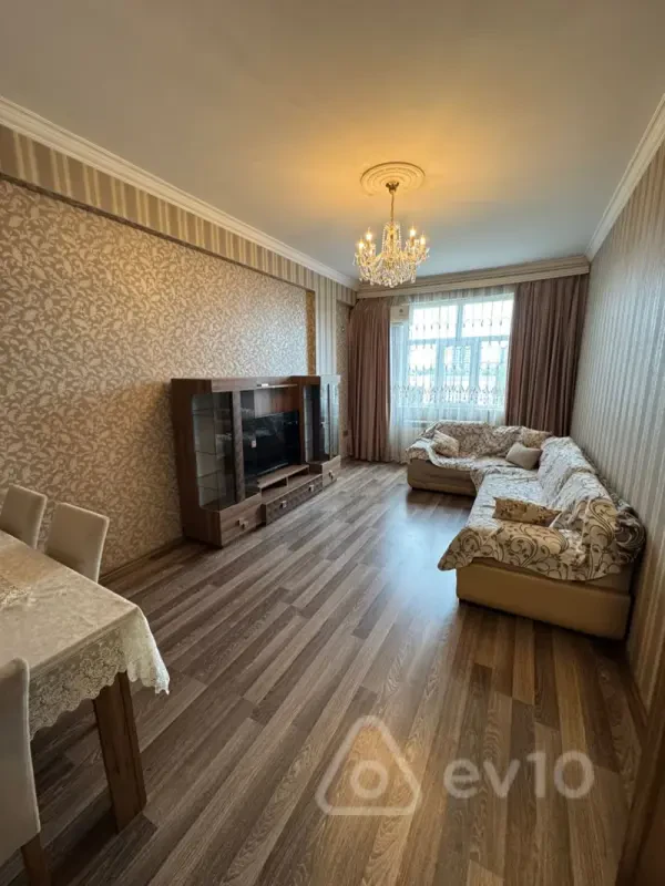 Kirayə verilir 2 otaqlı yeni tikili 80 m²