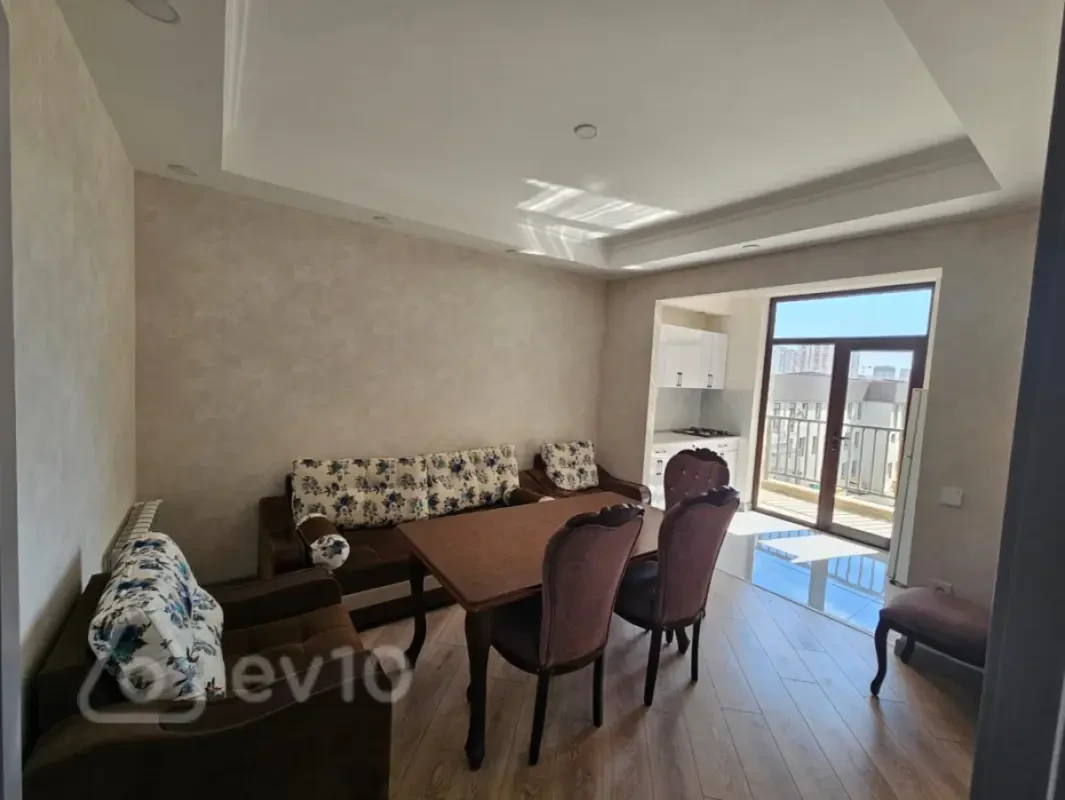 Kirayə verilir 2 otaqlı yeni tikili 60 m²