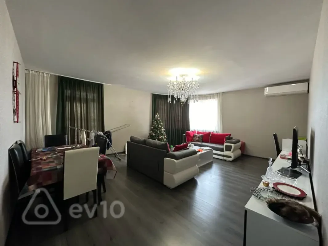 Kirayə verilir 3 otaqlı yeni tikili 100 m²