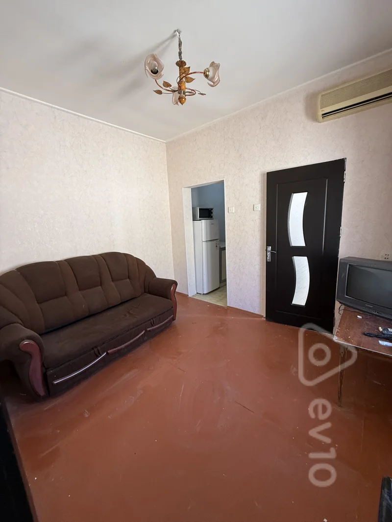 Satılır 2 otaqlı həyət evi 27 m²