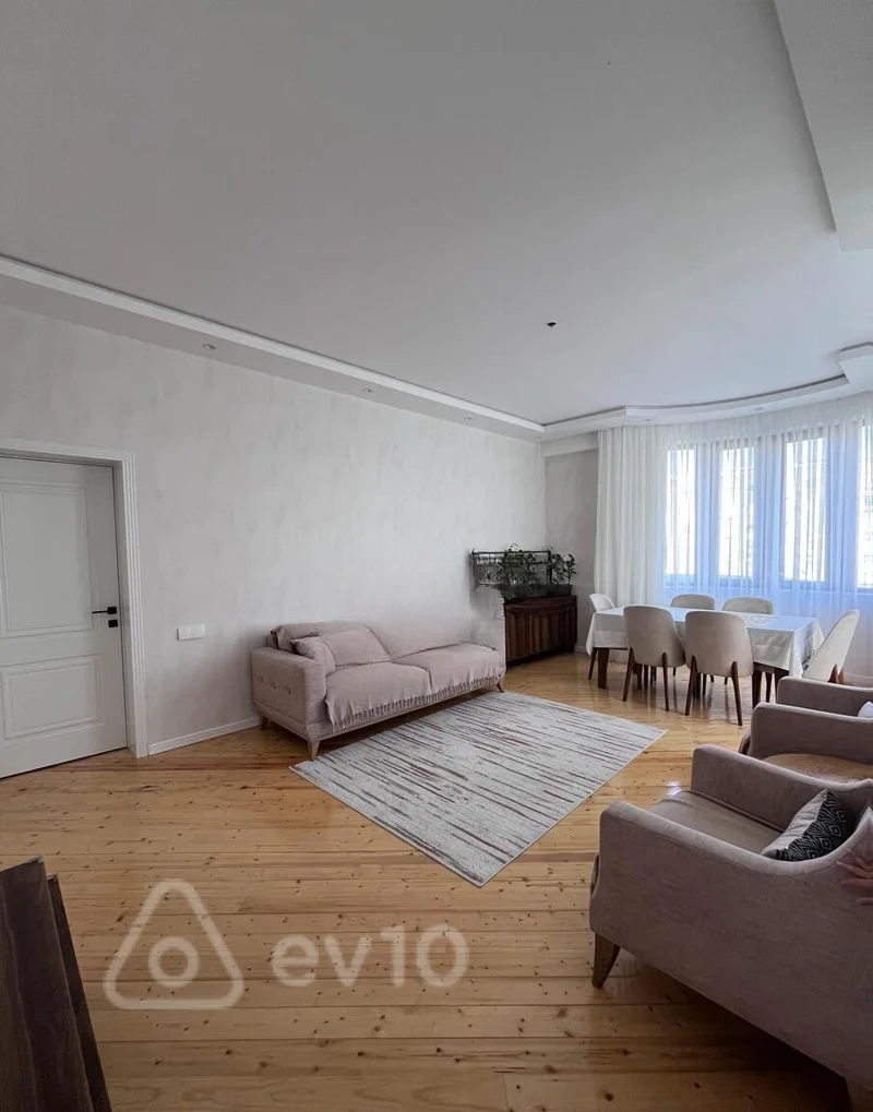 Satılır 3 otaqlı yeni tikili 133 m²