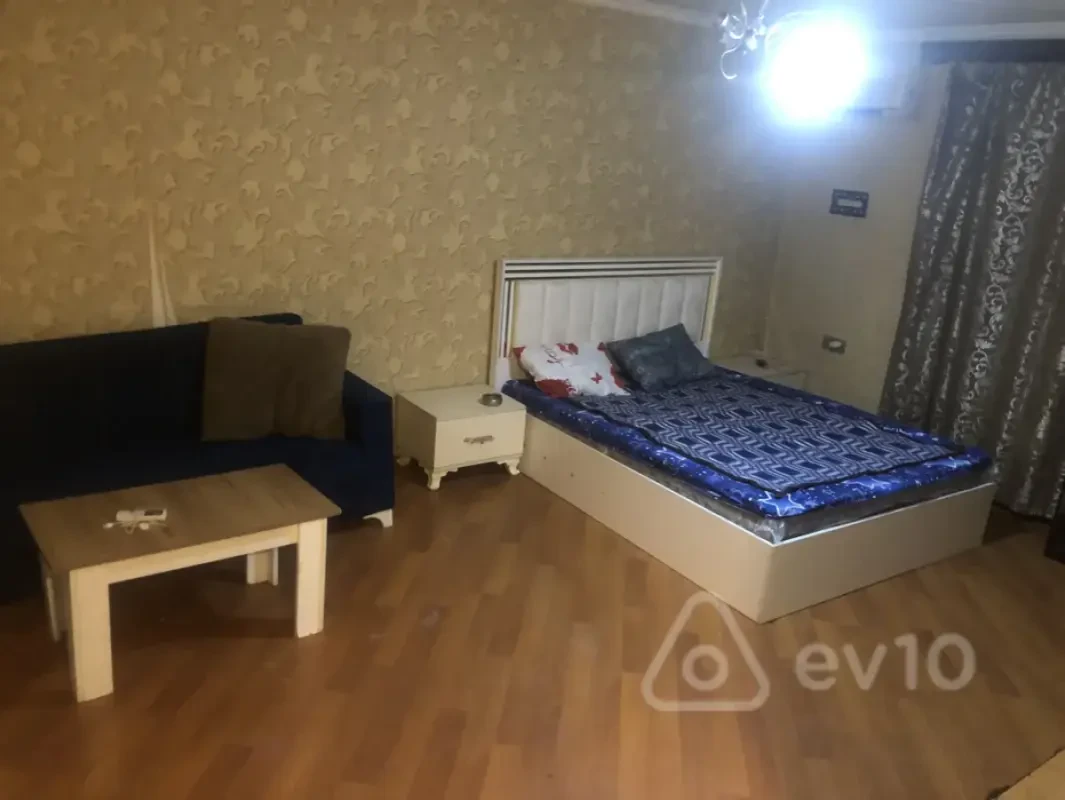 Kirayə verilir 1 otaqlı köhnə tikili 40 m²