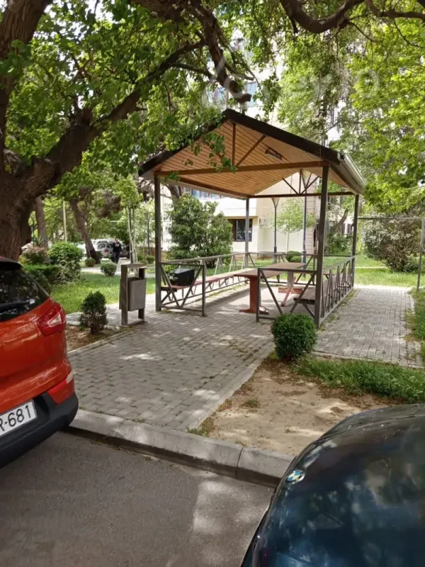 Kirayə verilir 2 otaqlı köhnə tikili 50 m²