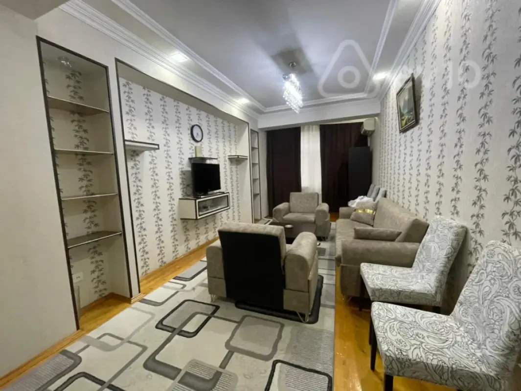 Kirayə verilir 2 otaqlı yeni tikili 80 m²