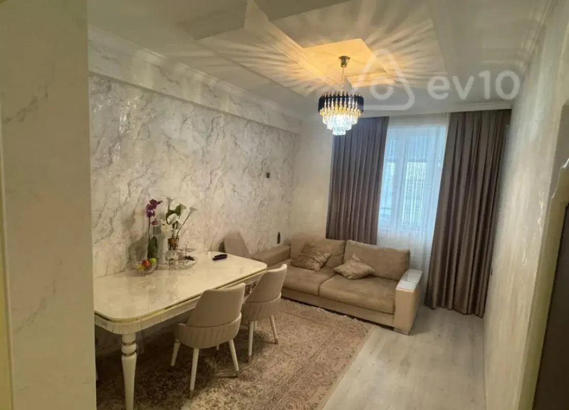 Kirayə verilir 2 otaqlı yeni tikili 65 m²