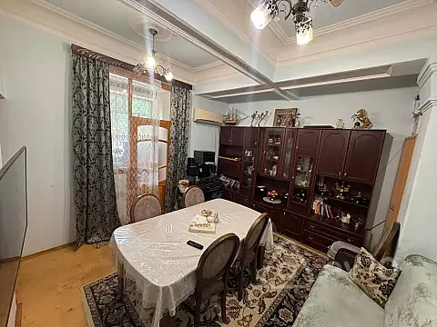 Kirayə verilir 2 otaqlı köhnə tikili 50 m² — Bakı, Nizami 2 otaq 50.00 m²